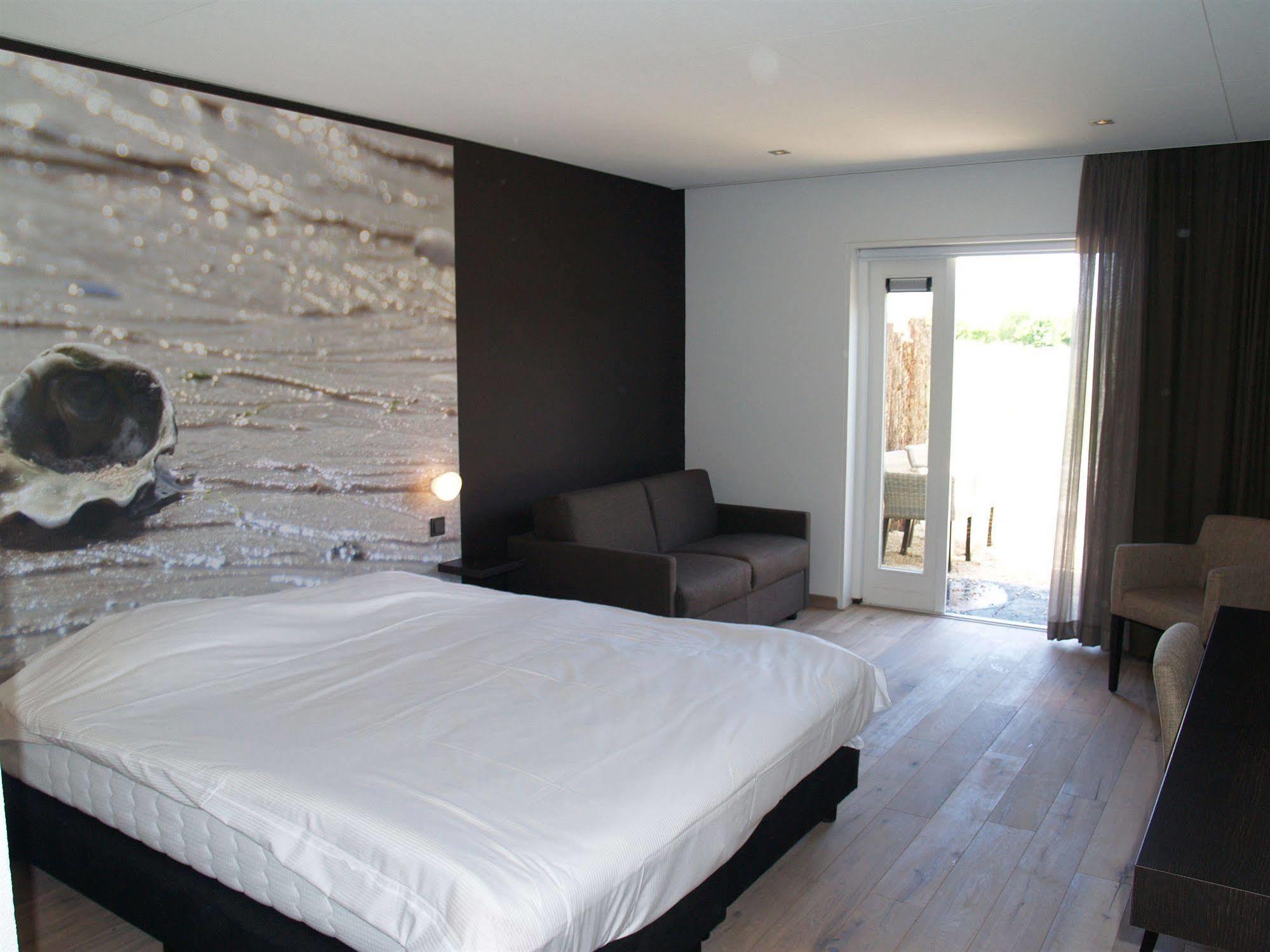 Fletcher Landgoedhotel Renesse Exterior photo